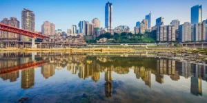 Gedung-Dengan-Pom-Bensin-Pada-Rooftop-Di-Chongqing