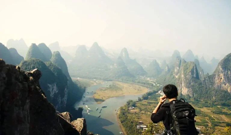 Keindahan Alam dan Pesona Unik Yangshuo yang Memukau Dunia