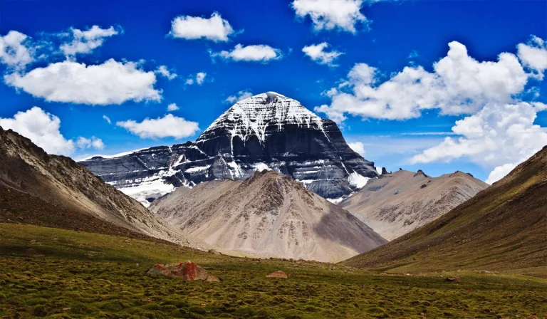 Mount Kailash: Keajaiban Alam Dan Spiritual Yang Sakral Di Tibet, China