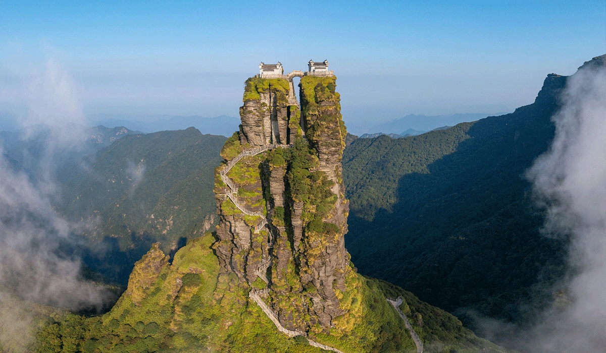 Kuil Fanjingshan, Keajaiban Arsitektur Dan Spiritualitas Di Puncak Gunung Tertinggi Wuling