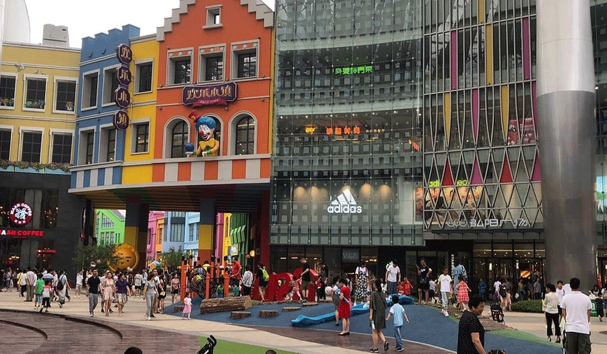 Destinasi Kuliner dan Hiburan di Nanjing Lu