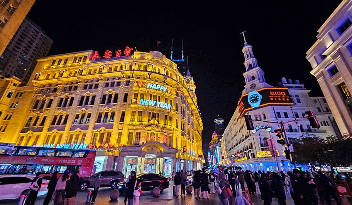 Nanjing Lu Surga Belanja dan Destinasi Wisata di Shanghai