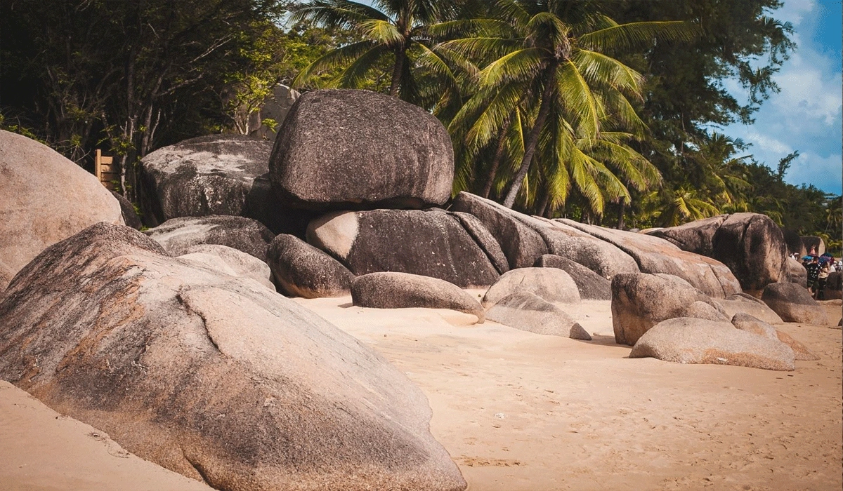 Pantai Tianya Haijiao: Keindahan Abadi Di Ujung Selatan China
